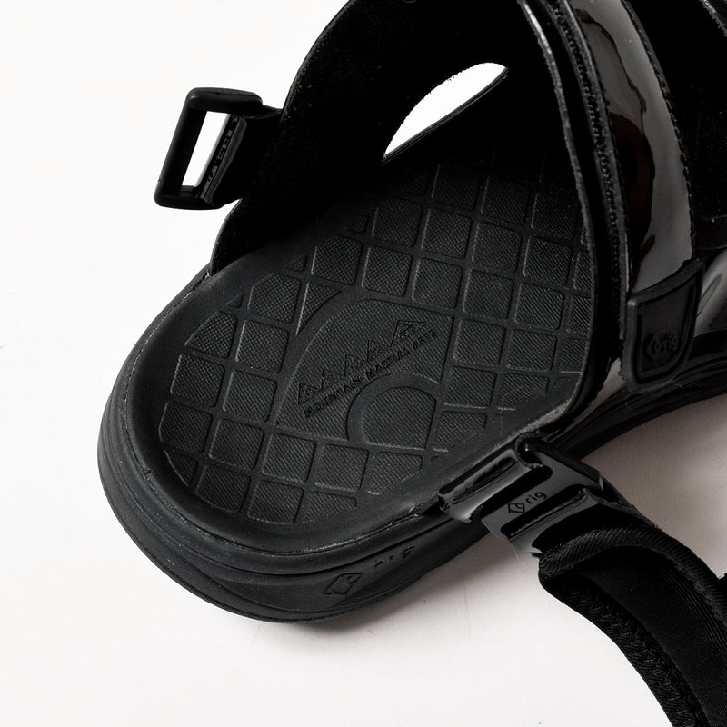 rig kuvaa MMA version (Black)